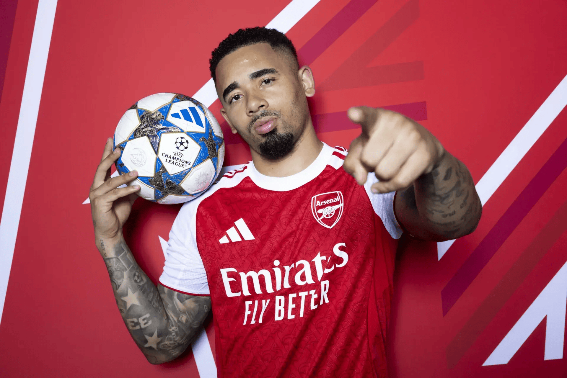 岁的热苏斯, 热苏斯接受, 工作人员联